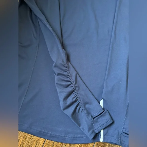 New Balance x J. Crew Running Top - Picture 7 of 11